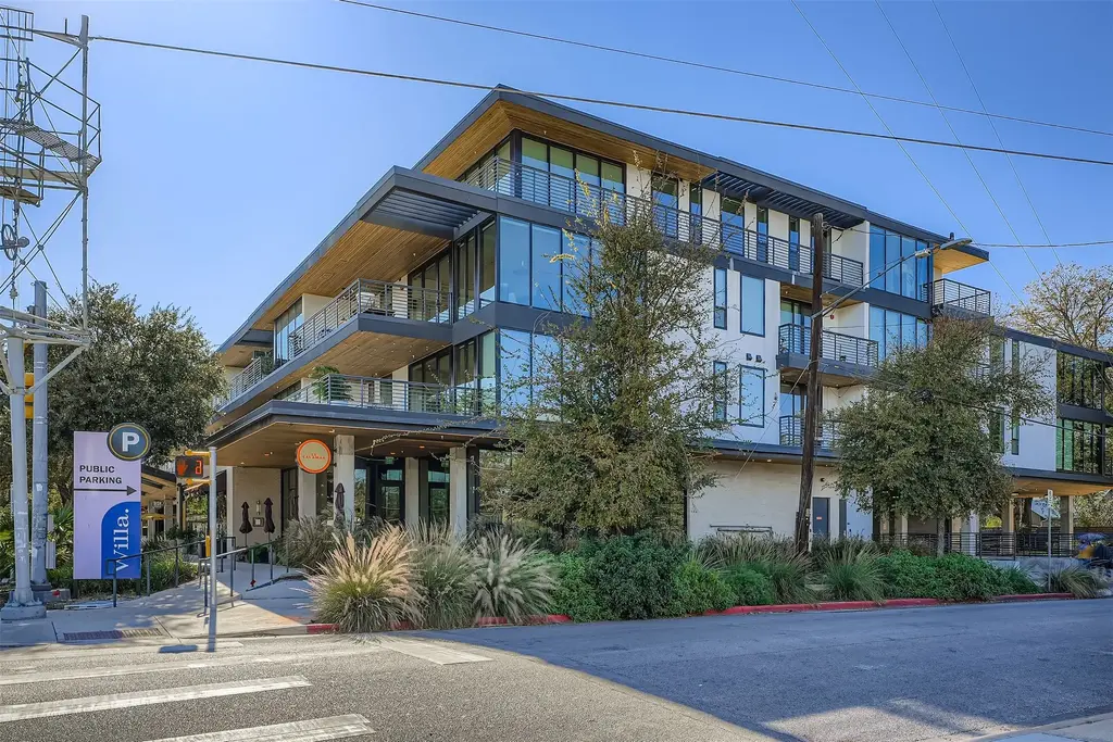 1600 S 1st Street 201, Austin