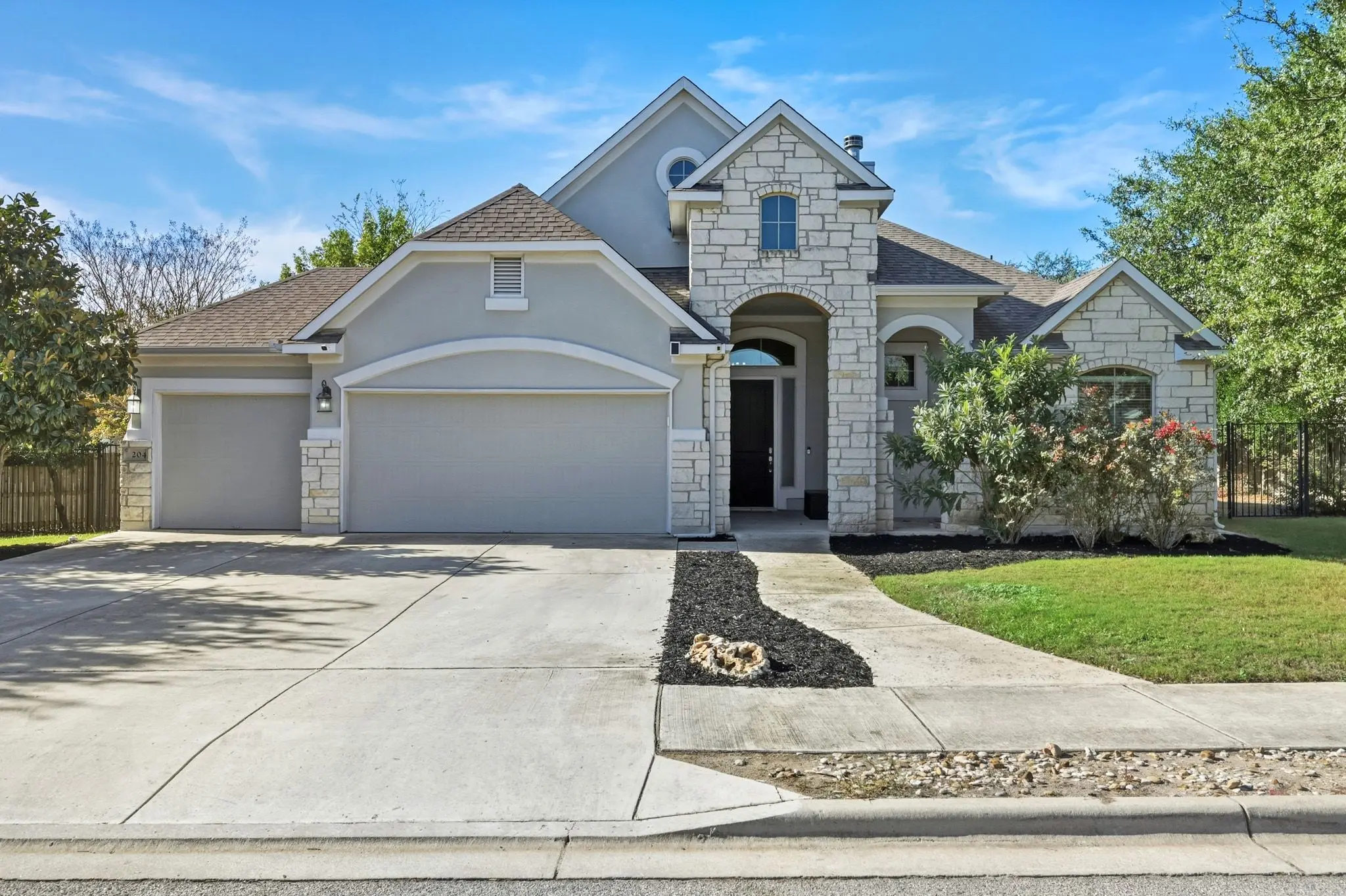 Photo of Listing #8655501