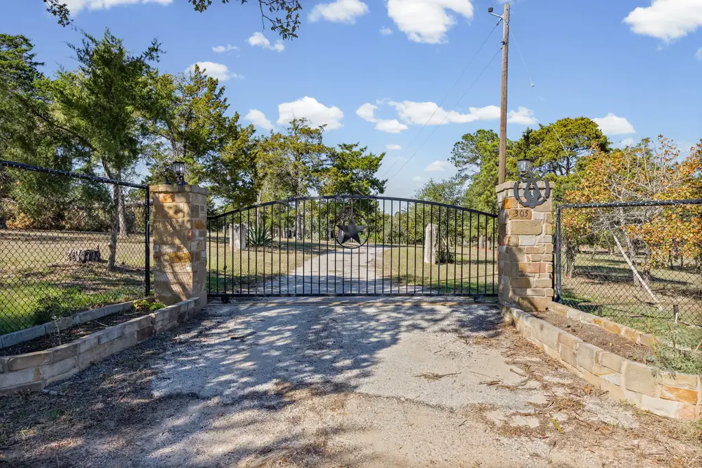 305 Whitesands Trail, Dale