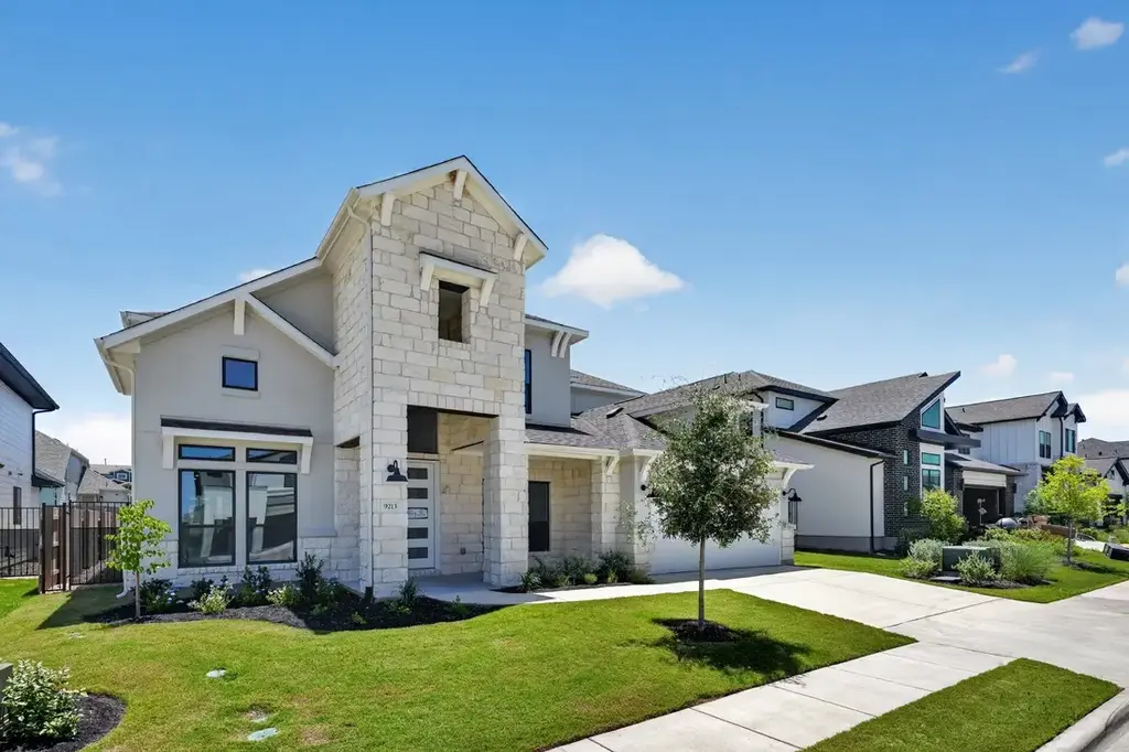 9213 The Ravine Way, Austin
