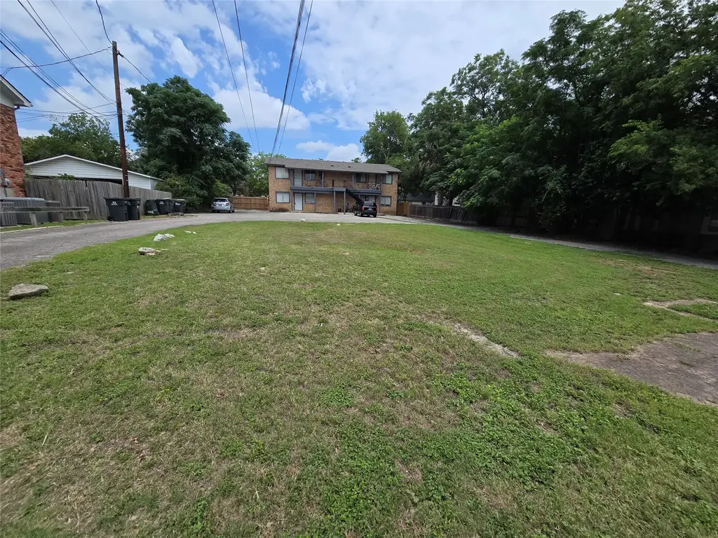 530 W Hopkins Street B, San Marcos