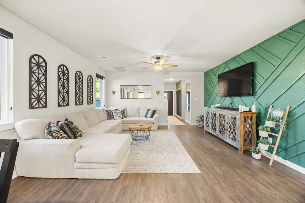 2809 Stone Branch Drive, Leander