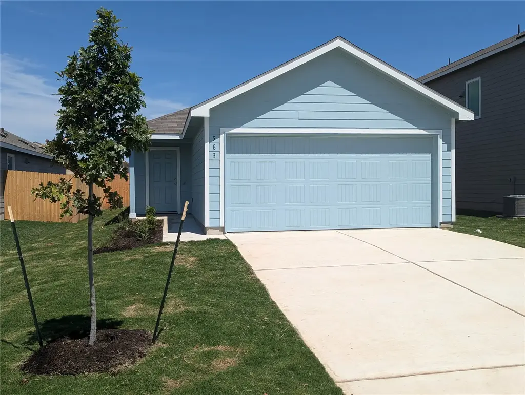 583 Commander Abbott Drive, Jarrell