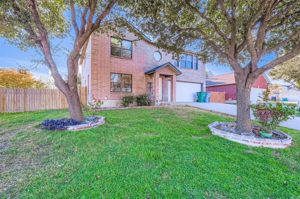 1105 American Robin Path, Pflugerville