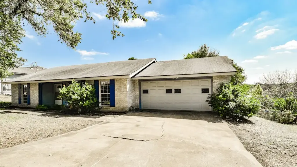 910 Rocky Spring Road, Austin