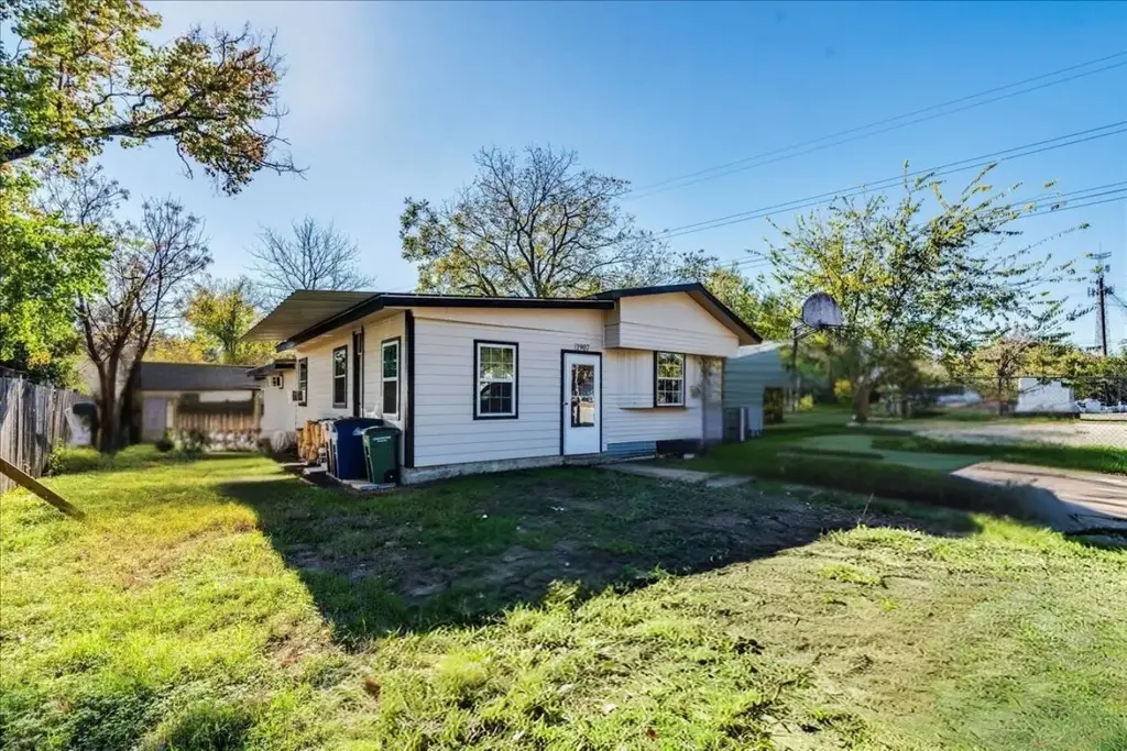 1907 Blue Meadow Drive, Austin