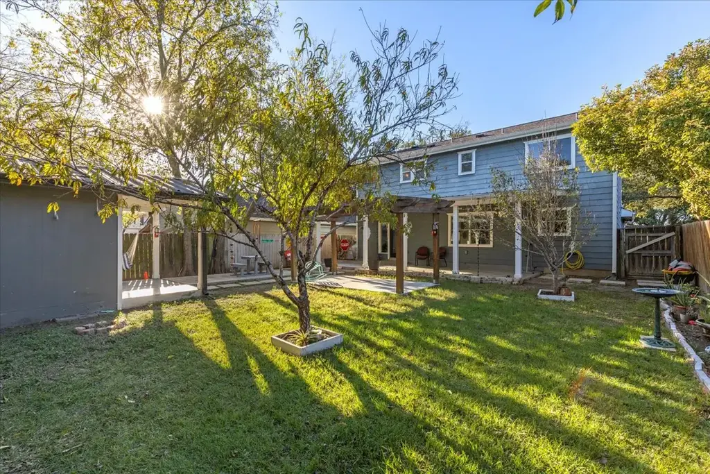 12217 Shropshire Boulevard, Austin