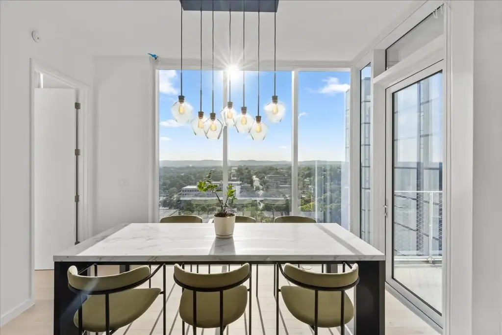 313 W 17th Street 1204, Austin