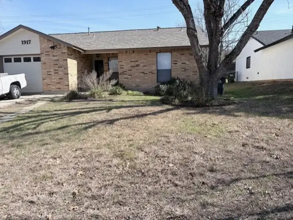 1917 Castle Gate Circle, San Marcos