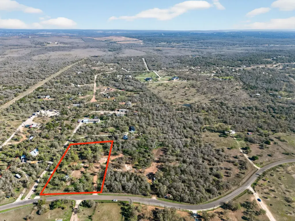 392 Elm Forest Loop, Cedar Creek