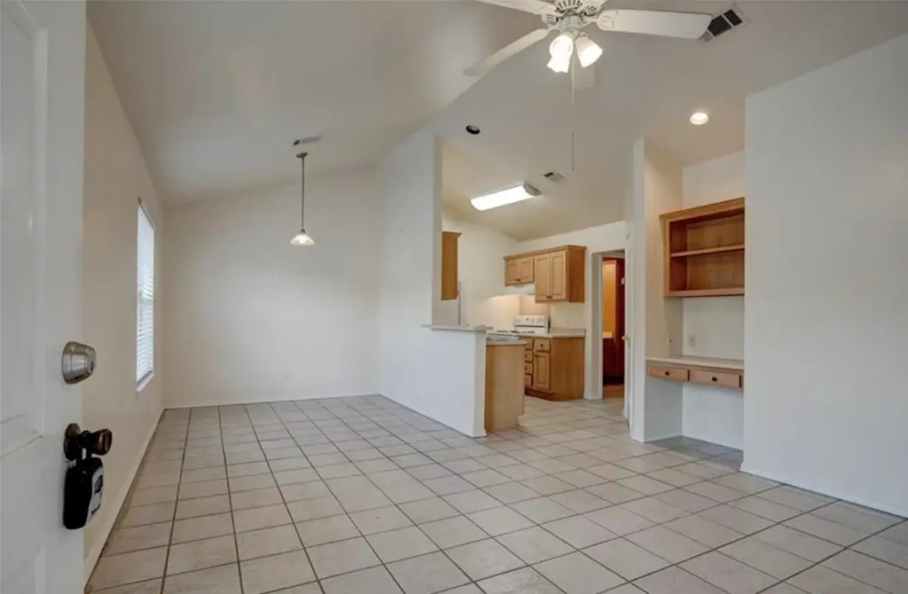 427 Lindsey Street 121, San Marcos