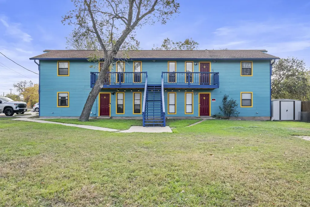 202 W Wheeler Street, Manor
