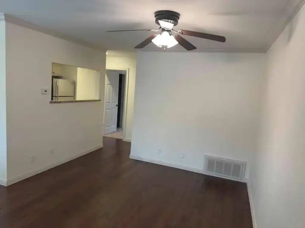 1407 W 39th 1/2 Street 203, Austin