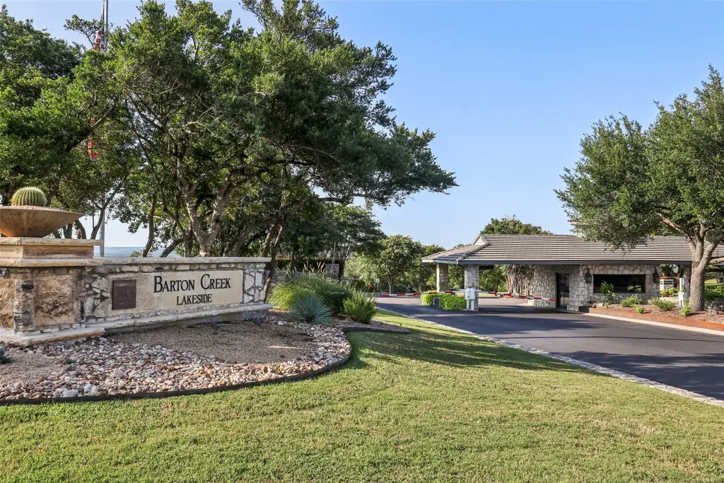 2404 Sailboat Pass, Spicewood