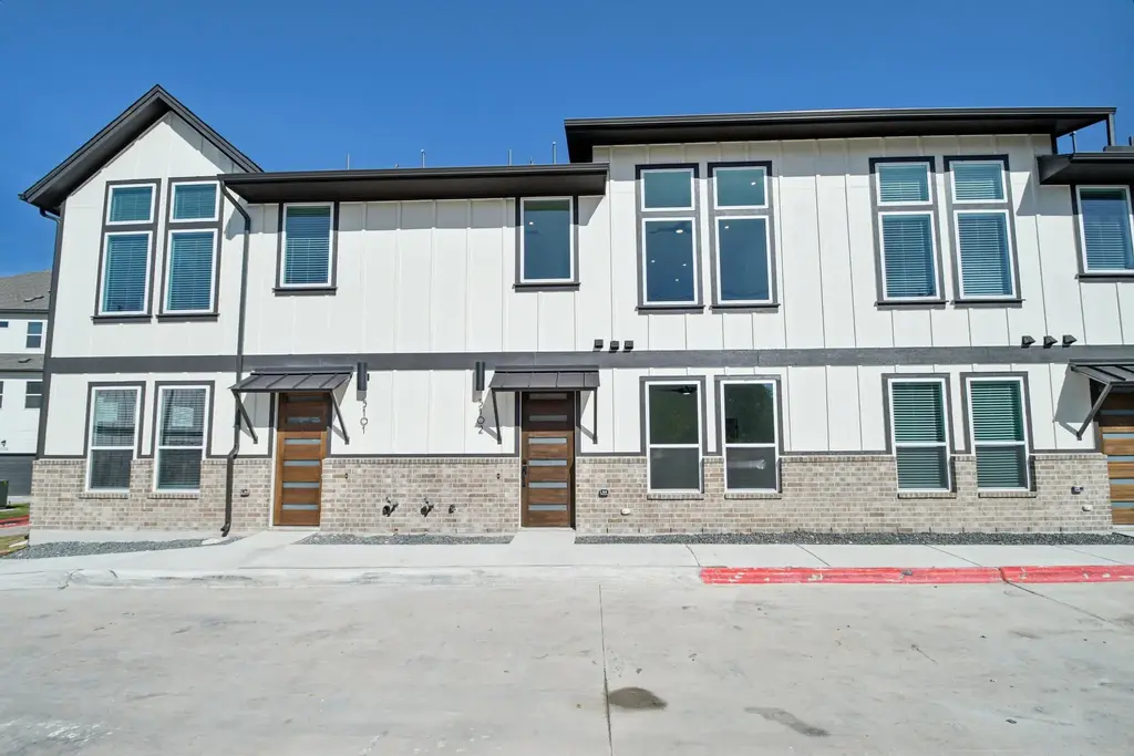 200 W 56th Street 5102, Austin