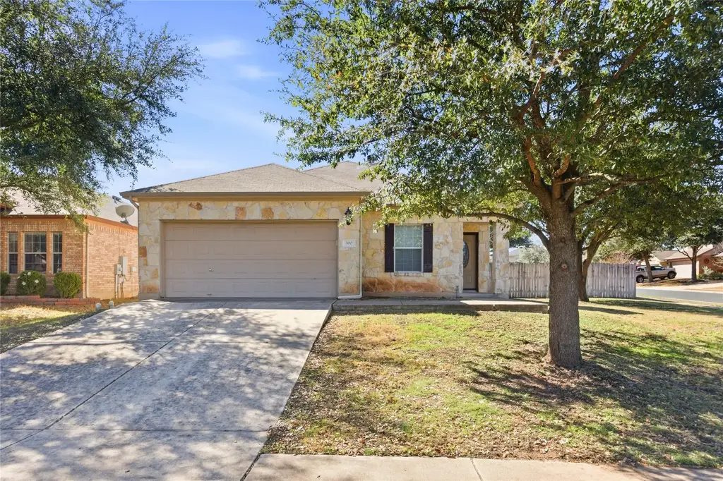 300 Golden Eagle Lane, Leander