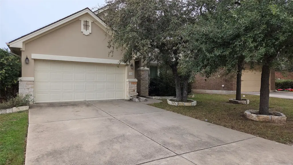 2216 Lookout Range Drive, Leander