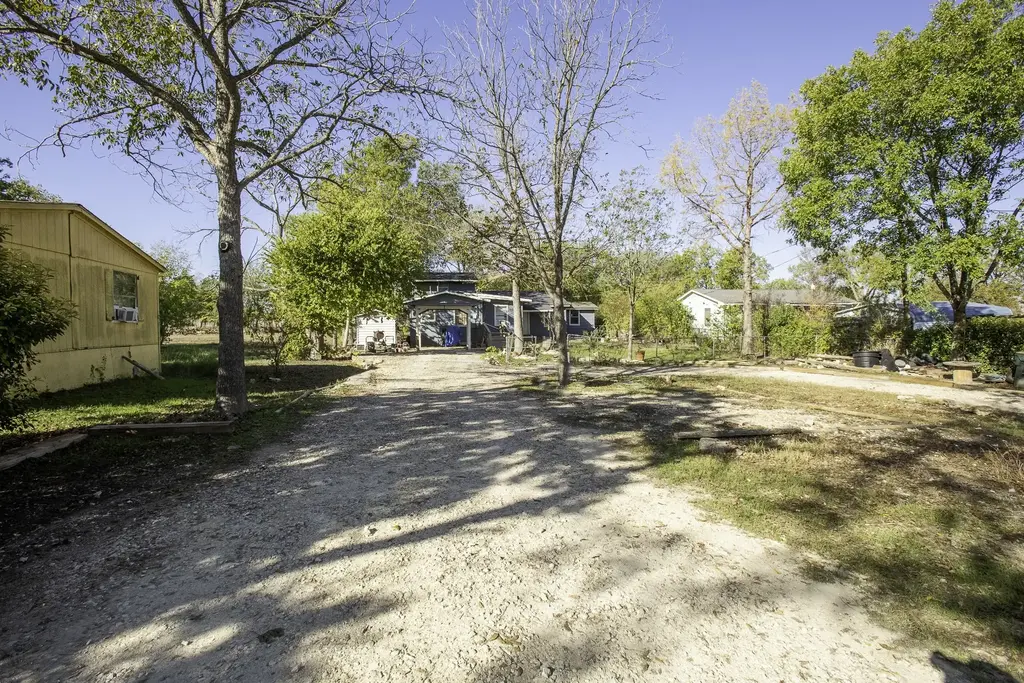 162 Mendoza Lane, Buda