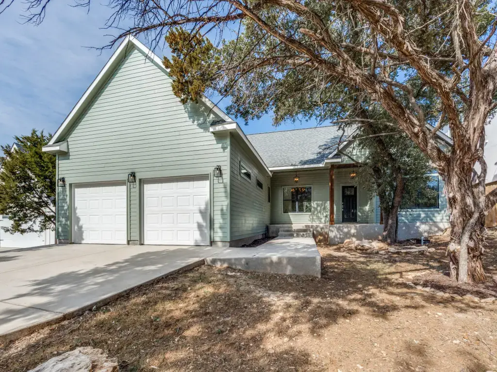 4 Senisa Street, Wimberley