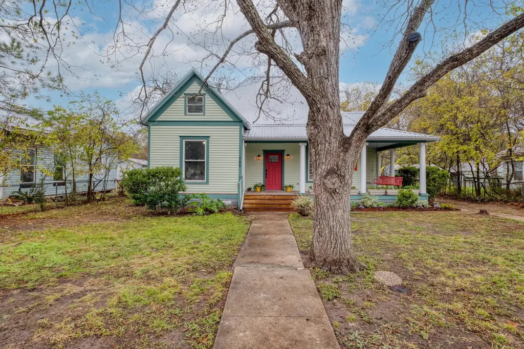 705 Hudgins Street, Smithville