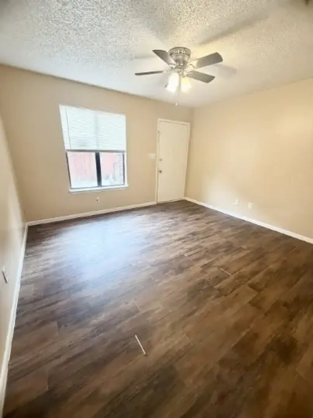 139 Elm Drive 203, Lockhart