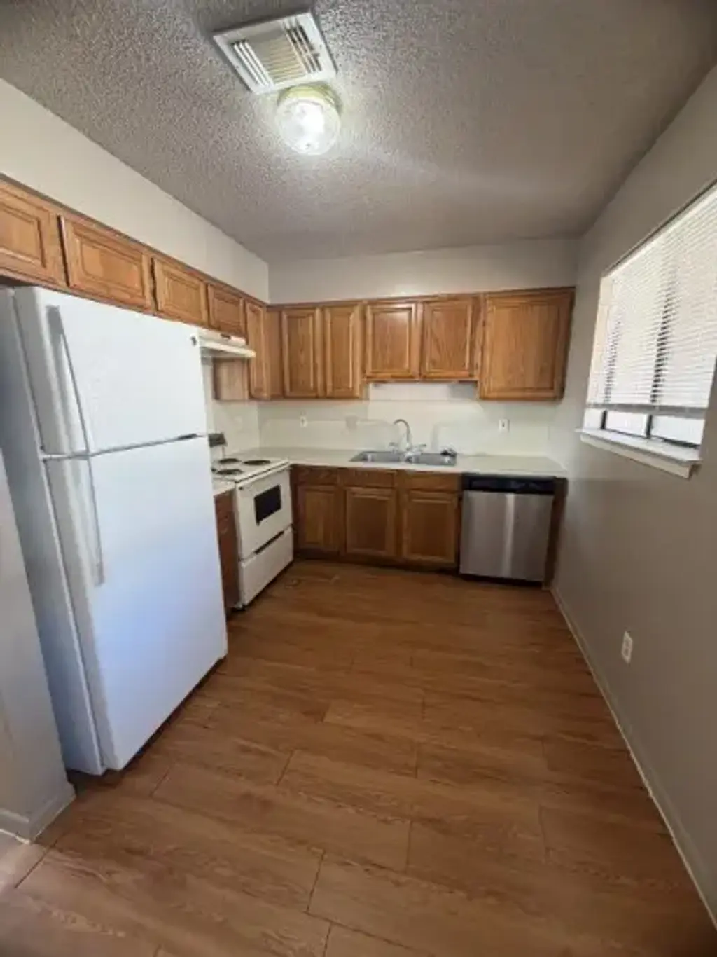 139 Elm Drive 302, Lockhart