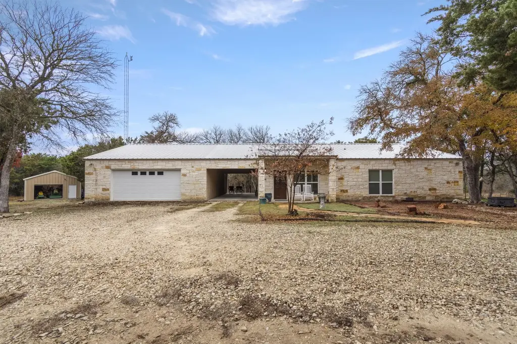 114 Deer Run, Moody