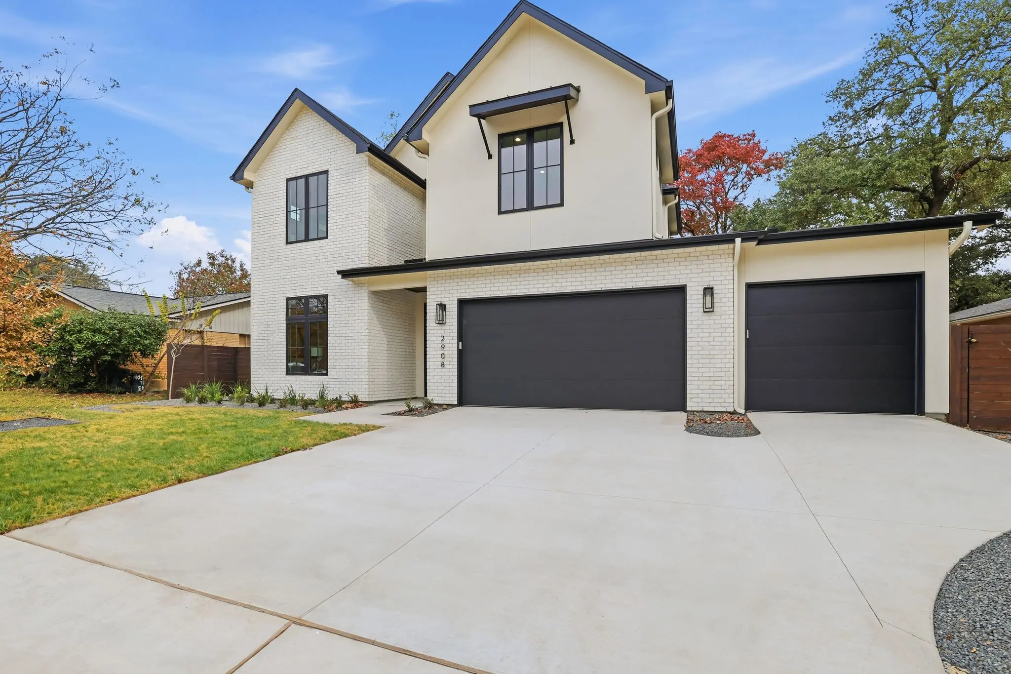 Photo of Listing #9945646