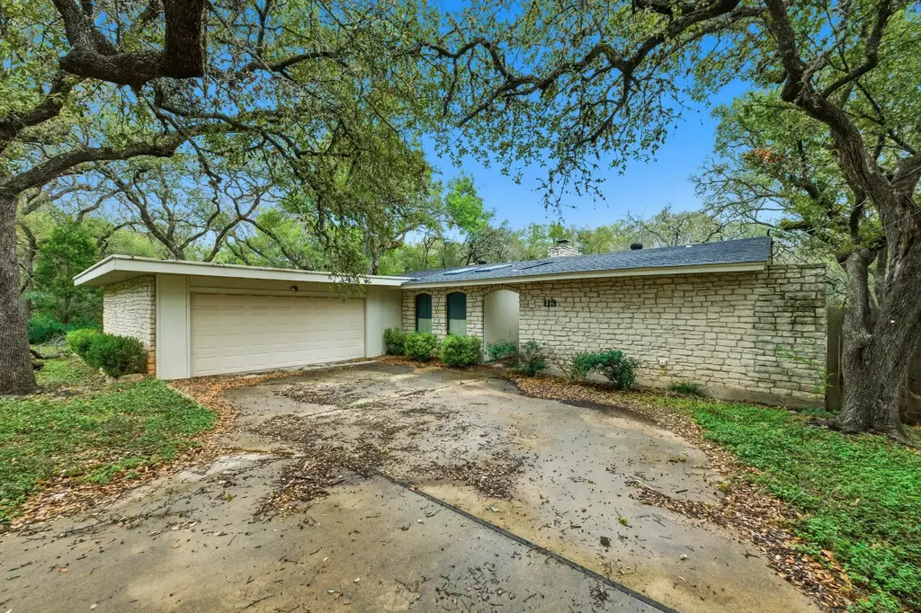 113 Westlake Drive, West Lake Hills
