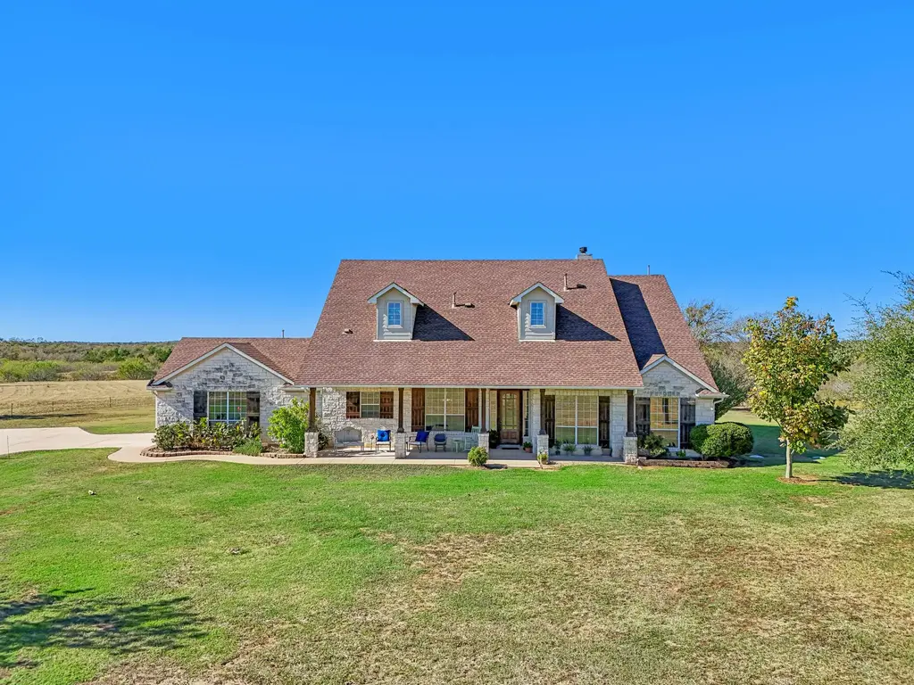 1525 Fm 1704, Elgin