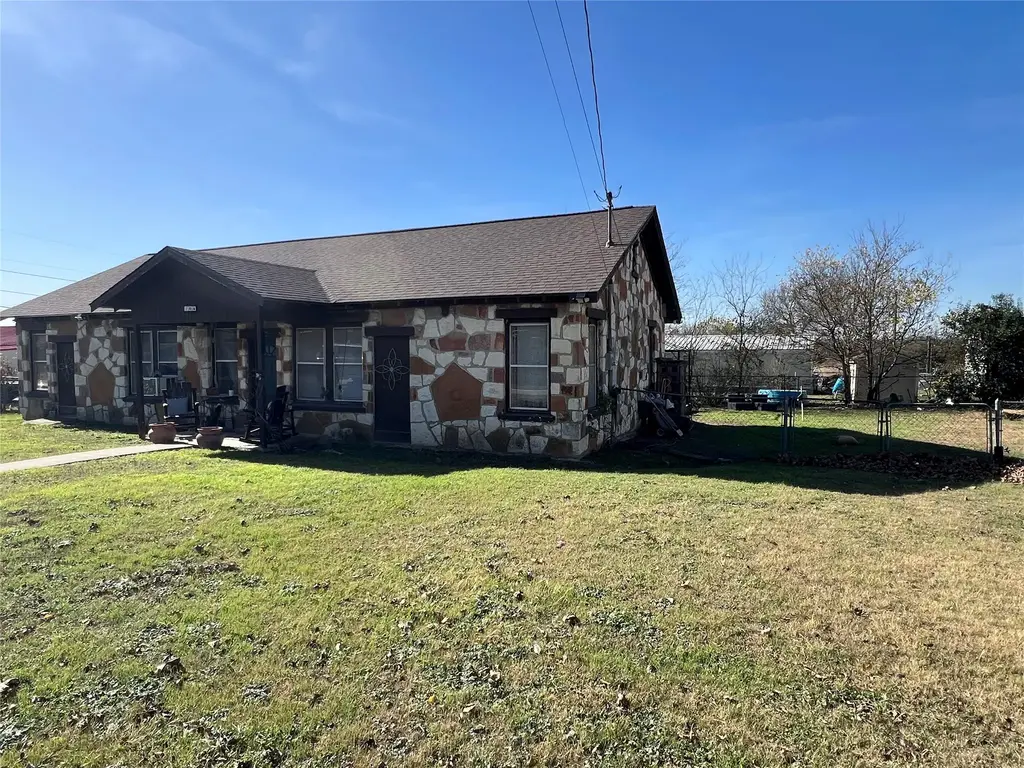 204 Brewster Street, Florence