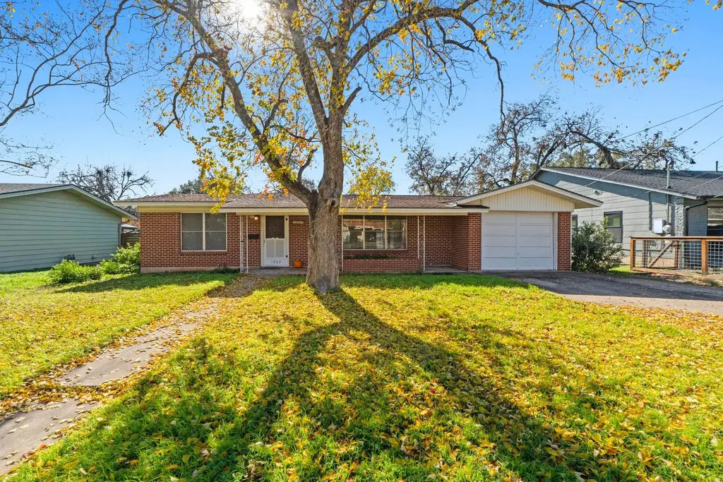 1207 Dwyce Drive, Austin