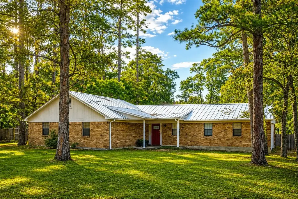 326 Pine View Loop, Bastrop