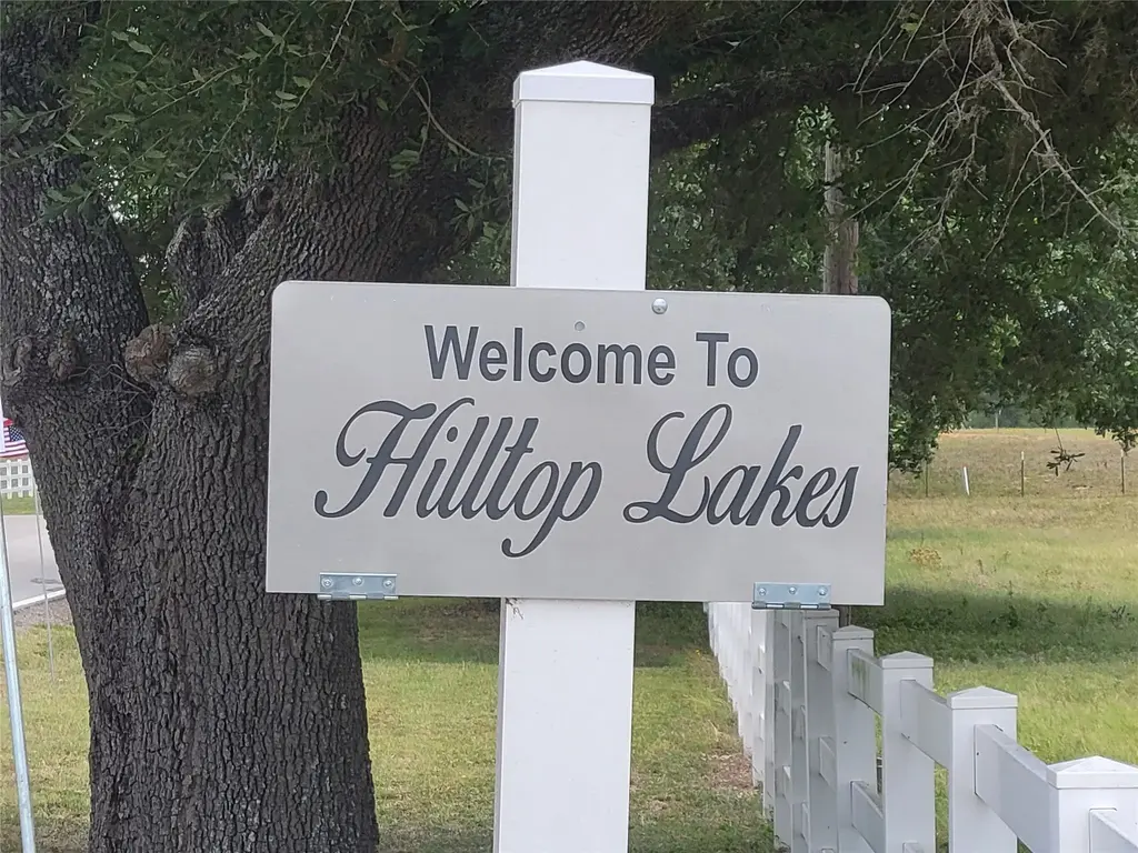 Tbd Cheyenne, Hilltop Lakes
