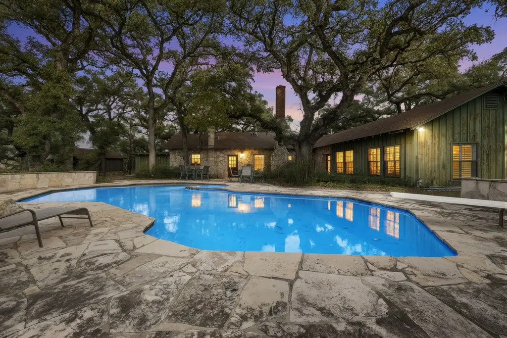 315 Flying R Ranch Road, Spring Branch