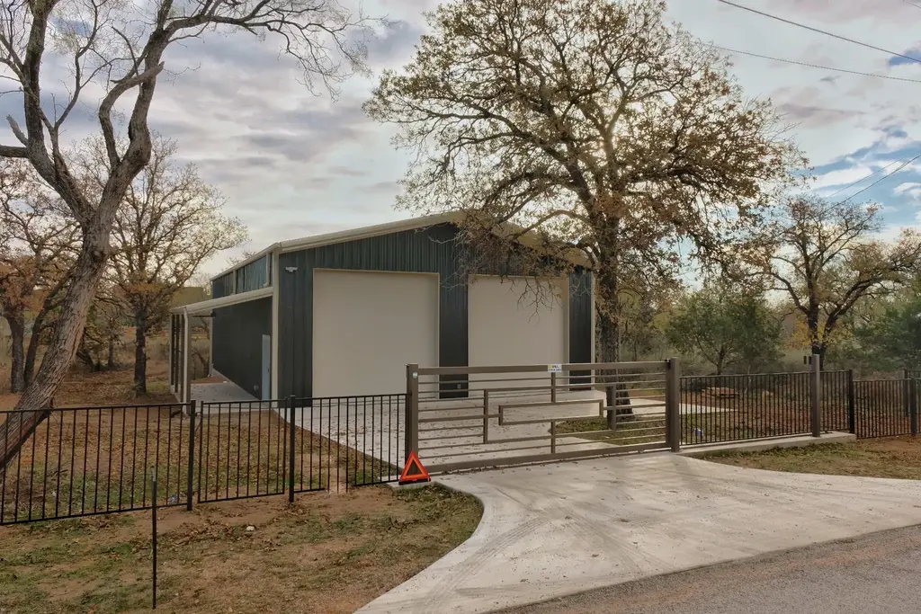 720 Link Drive, Kingsland
