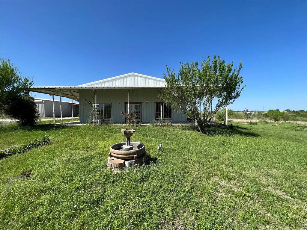 333 County Road 497, Taylor