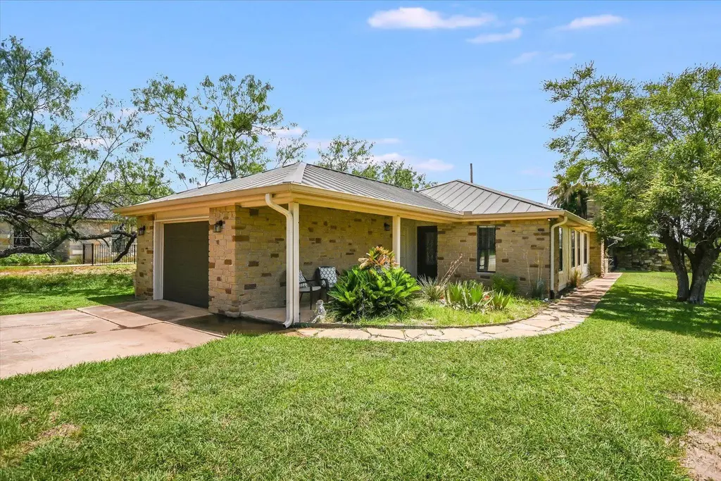 603 Sun Ray, Horseshoe Bay
