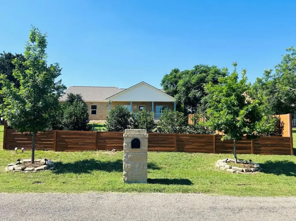 18322 Lake Oaks Drive, Jonestown
