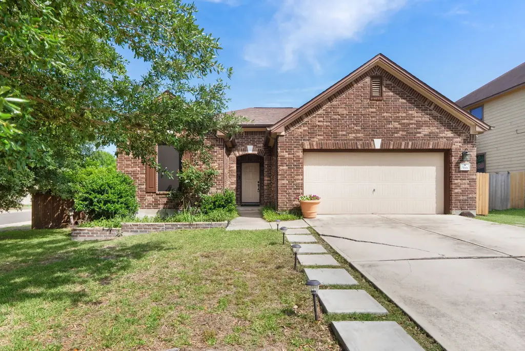 366 Matthews Lane, Kyle