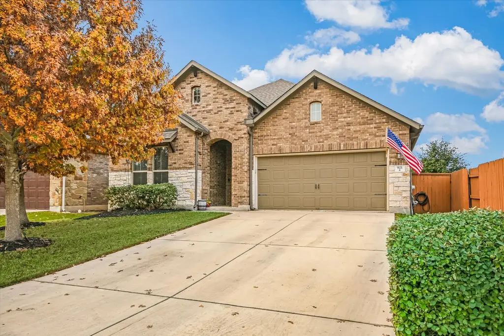 921 Isaias Drive, Leander