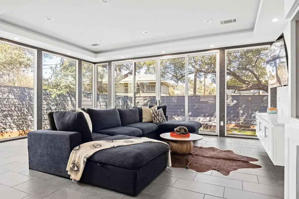 1206 W Oltorf Street, Austin