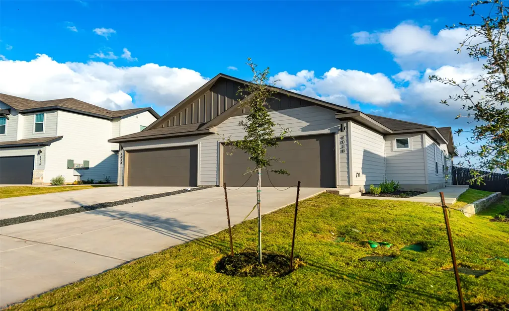 403 Cross Barn Boulevard B, Buda