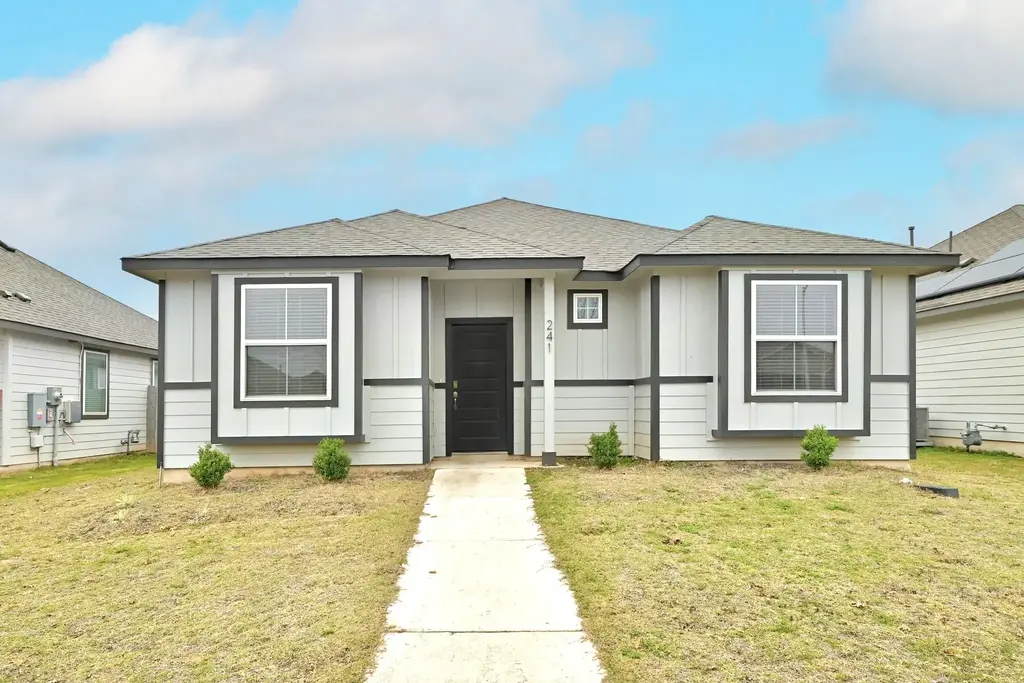 241 Banff Drive, Kyle
