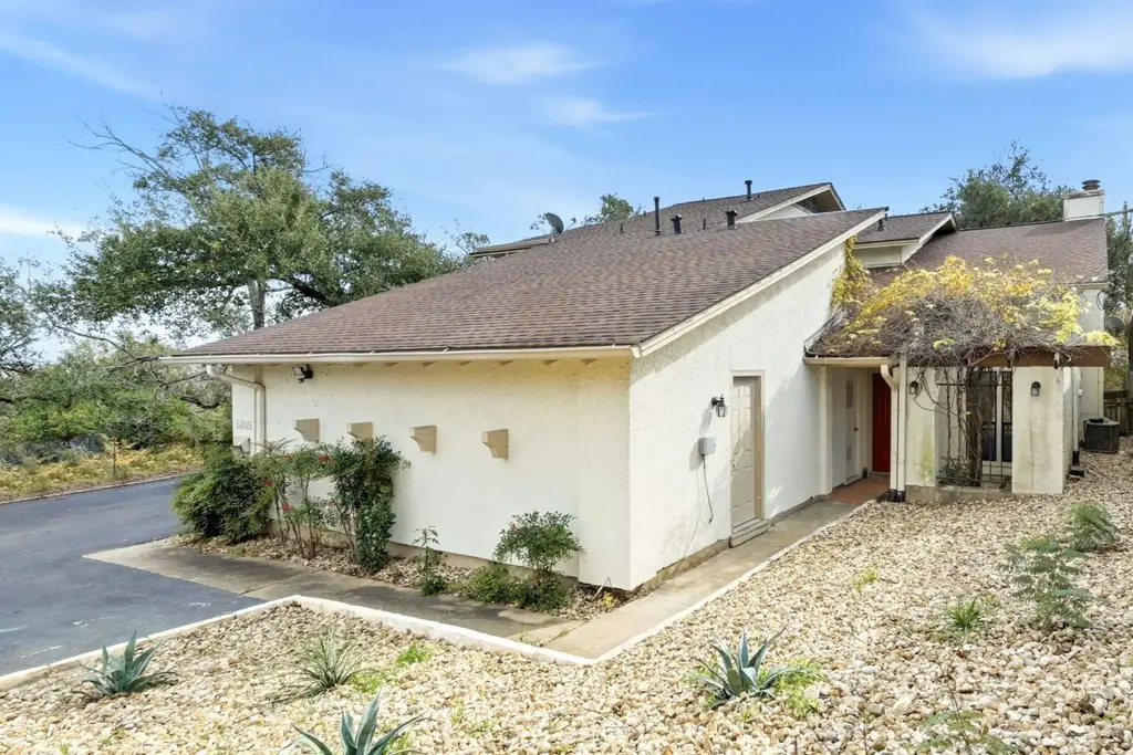 5605 Highland Crest Drive B, Austin