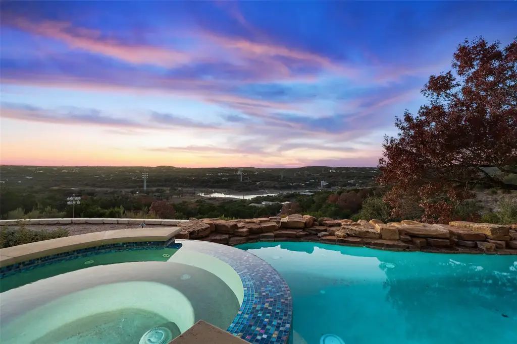 2906 Lakehurst Road, Spicewood