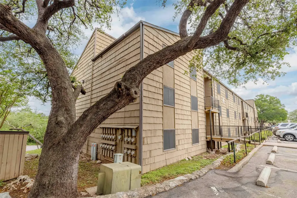 3600 Greystone Drive 0214, Austin