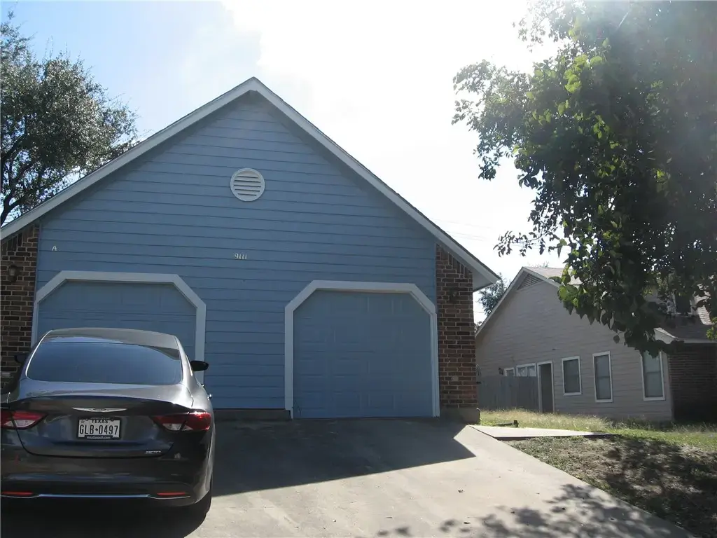 9111 Japonica Court A, Austin