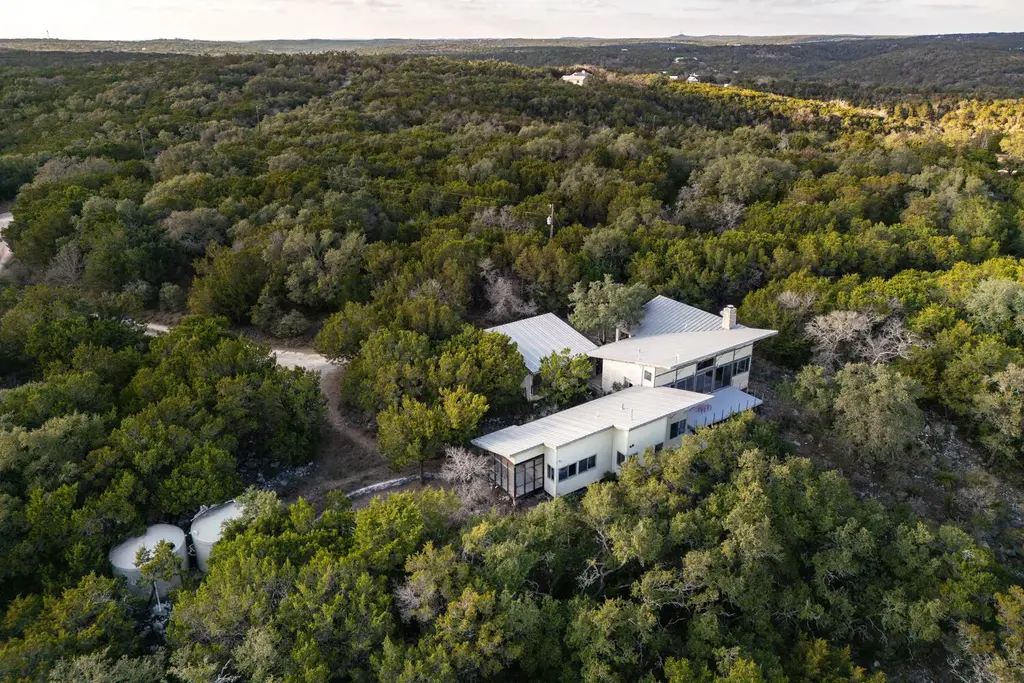 1401 Red Hawk Road, Wimberley