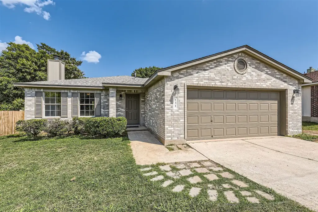 131 Hilldale Court, Kyle